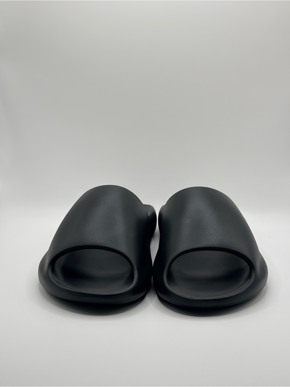 Yeezy YS-02 Minimalist Black Slide Sandals